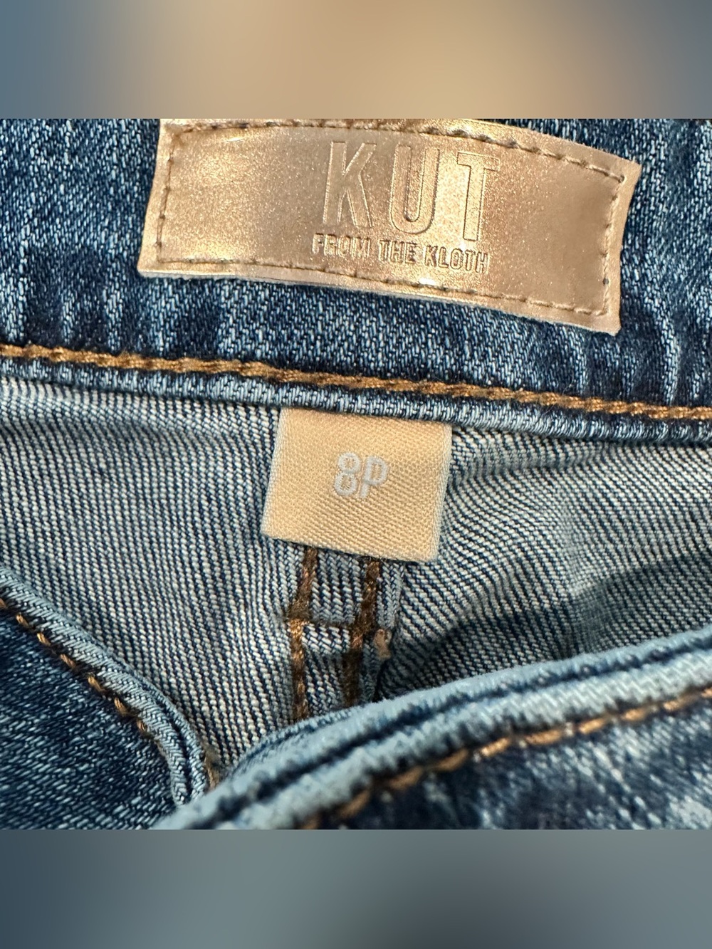 Kut from the Kloth Meg Fab Ab Wide-Leg Crop Jeans in Mid-Dark Blue Size 8P - Picture 7 of 10